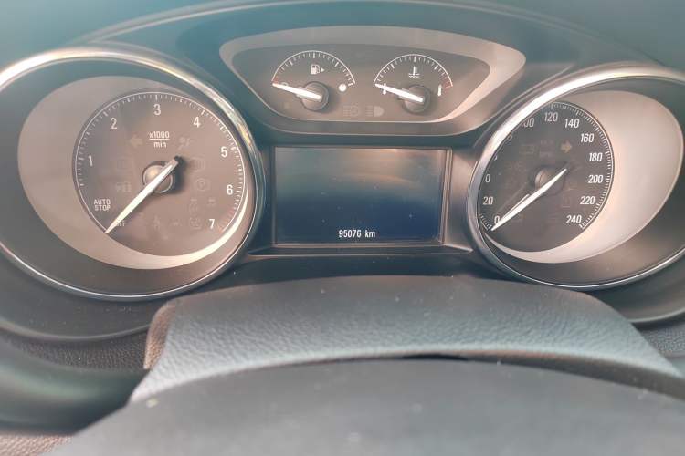 Used Buick Envision 2020 20T Two-Wheel Drive Luxury Model
