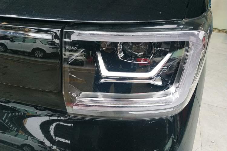 Used Wuling Hongguang MINIEV 2022 GAMEBOY 200km Gaming Edition with Lithium Iron Phosphate
