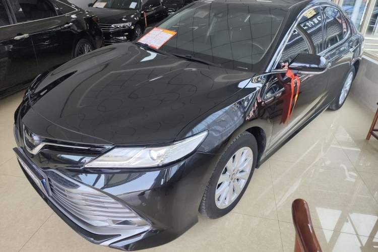 Used Toyota Camry 2018 2.0G Luxury Edition
