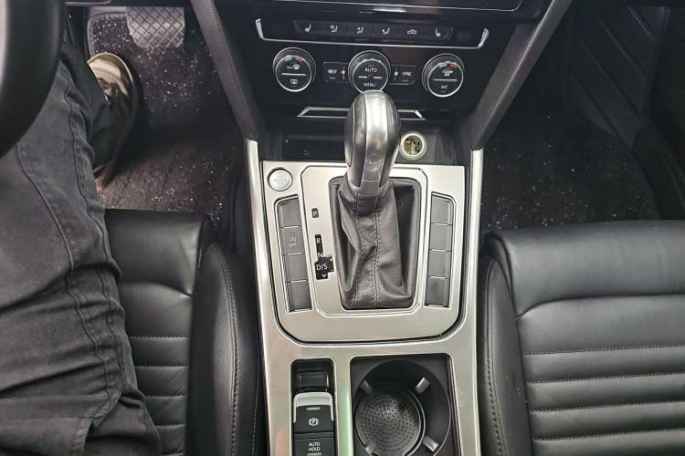 Used Volkswagen Magotan 2018 Facelift 380TSI DSG Luxury Version
