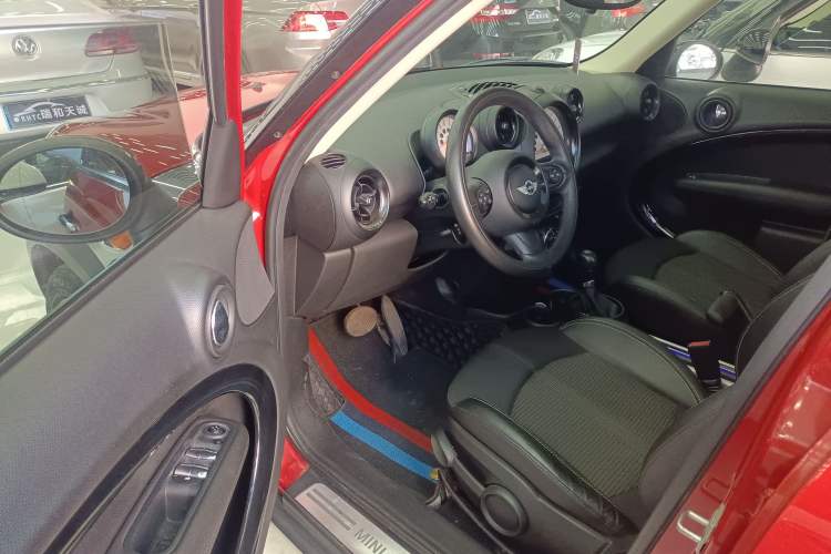 Used  Countryman 2014 1.6L COOPER Fun
