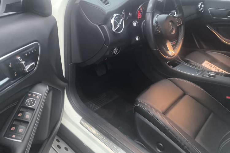 Used Mercedes-Benz GLA 2018 GLA 200 Fashion Model
