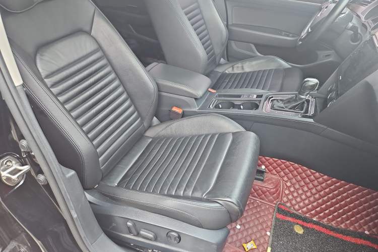 Used Volkswagen Magotan 2018 Facelift 330TSI DSG Luxury Model
