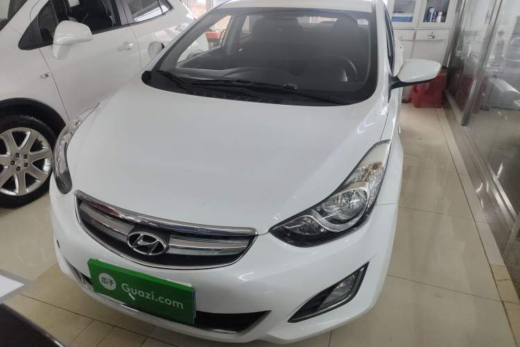 Used Hyundai Elantra 2015 1.6L Automatic Fashion Model