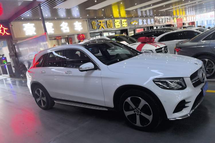 Used Mercedes-Benz GLC 2019 Facelift GLC 260 L 4MATIC Luxury Model
