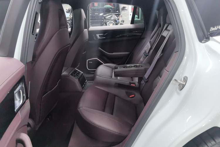 Used Porsche Panamera 2023 Facelifted Panamera 2.9T Platinum Edition
