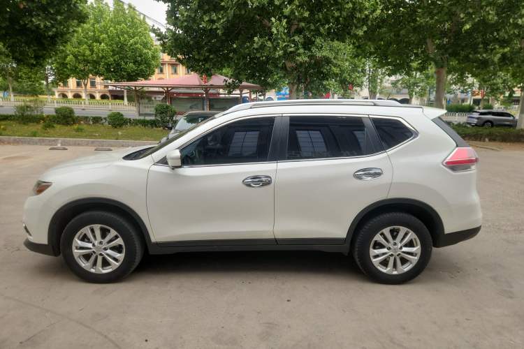 Used Nissan X-Trail 2016 2.0L CVT Smart Enjoyment Version 4WD