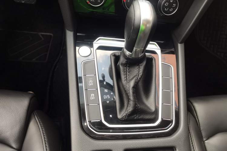 Used Volkswagen Magotan 2018 330TSI DSG Advanced Model
