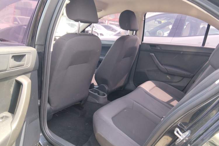 Used Volkswagen Santana 2015 1.4L Manual Fashion Edition
