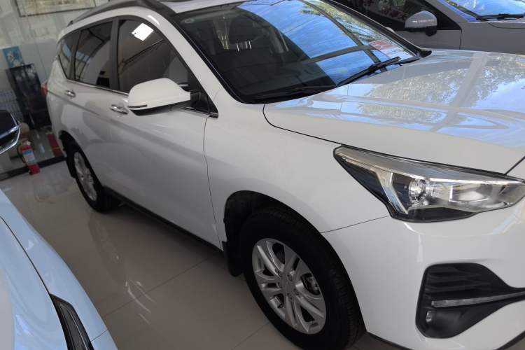 Used Haval M6 2019 1.5T DCT Two-Wheel Drive Elite Version China VI Standard
