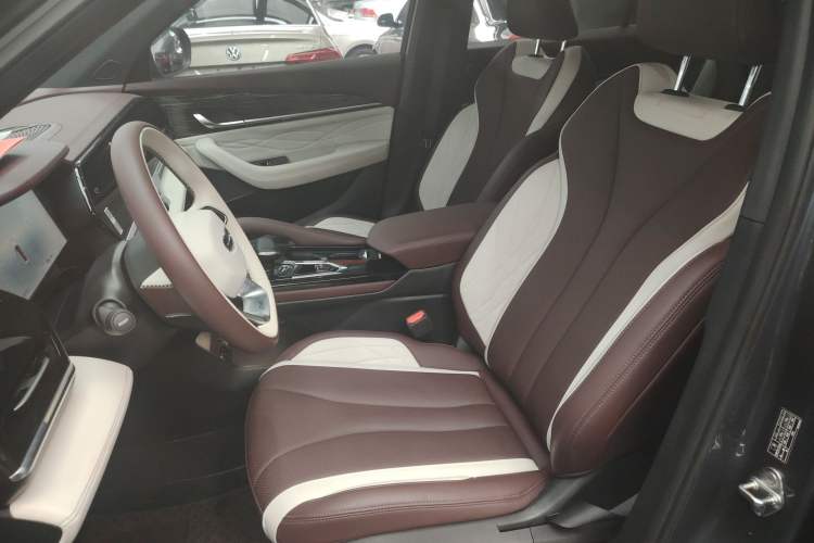 Used Geely Auto Monjaro L 2024 2.0TD High-Power Automatic Two-Wheel Drive Yunqi Version
