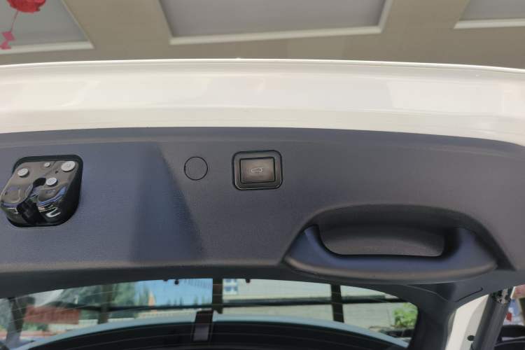 Used Wey VV7 2019 Upgraded Model 2.0T Ultra-Luxury Version China V Standard
