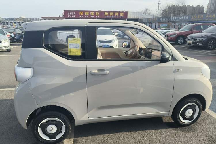 Used Wuling Hongguang MINIEV 2024 3rd Generation 215km Youth Edition
