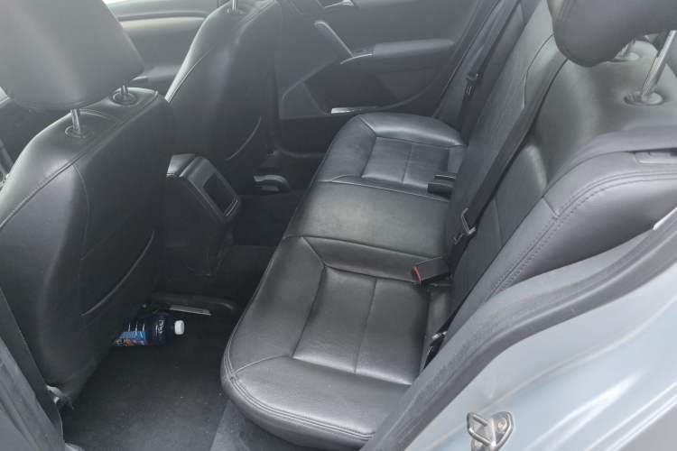 Used Volkswagen Lavida 2013 Revised Classic 1.6L Manual Fashion Edition
