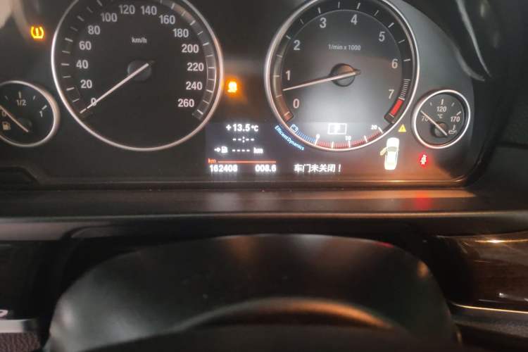 Used BMW 5 Series 2013 530Li Leading Model