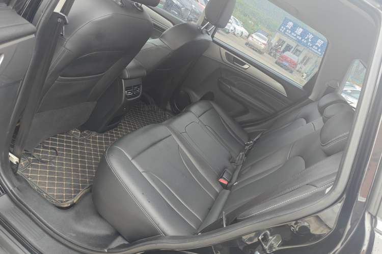 Used Haval M6 2021 PLUS 1.5T DCT Prestige Smart Connectivity Model
