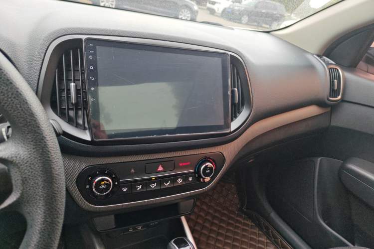 Used Kia KX3 2017 1.6L Automatic Aoya Version
