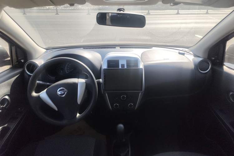 Used Nissan Sunny 2015 1.5XE Manual Comfort Edition