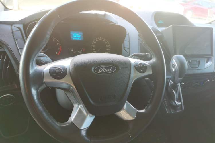 Used Ford Tourneo Custom 2017 2.0T Automatic Elite Edition
