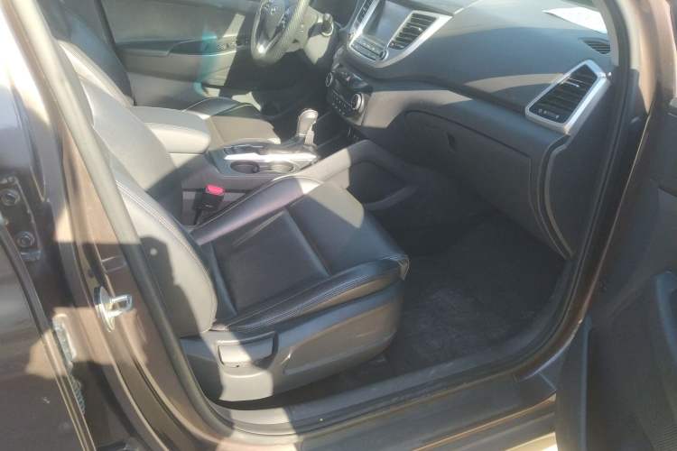 Used Hyundai Tucson 2015 1.6T Dual-Clutch Two-Wheel-Drive Smart Model
