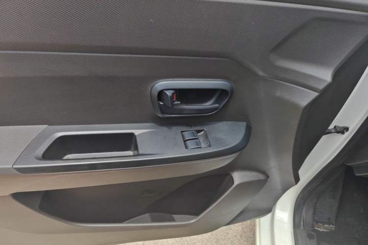 Used Wuling Hongguang V 2019 1.5L Jingqu Version China VI LAR