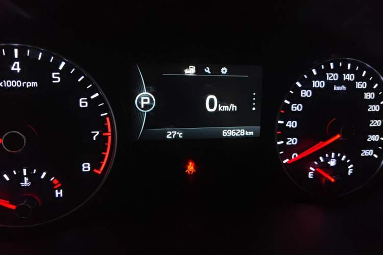 Used Kia K5 2017 2.0L Automatic 15th Anniversary Special Edition LUX
