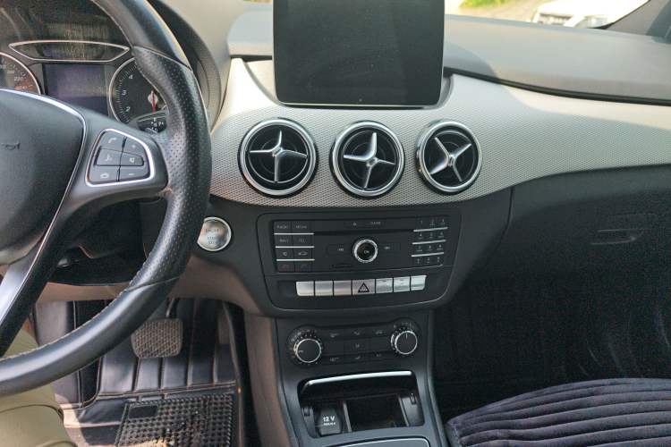 Used Mercedes-Benz B-Class 2017 B 200 Sport Edition