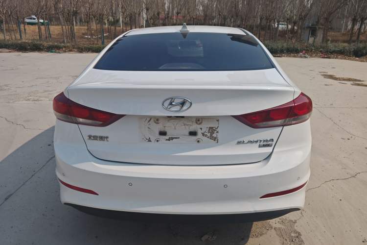 Used Hyundai Elantra 2016 1.6L Automatic ZhiXuan – Elite Version
