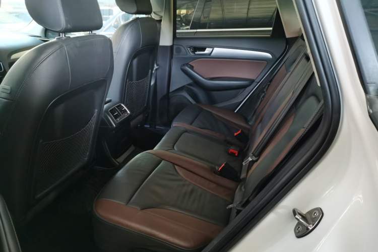 Used Audi Q5 2017 Plus 40 TFSI Technology Model
