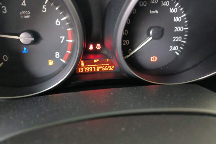 Used Mazda Mazda 3 2015 Hatchback 1.6L Manual Comfort Edition
