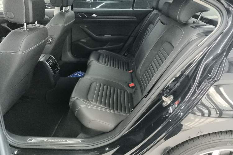 Used Volkswagen Magotan 2020 330TSI DSG Leading Model
