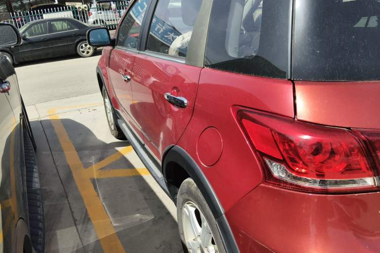 Used Haval H1 2016 Red Label 1.5L Manual Luxury Model
