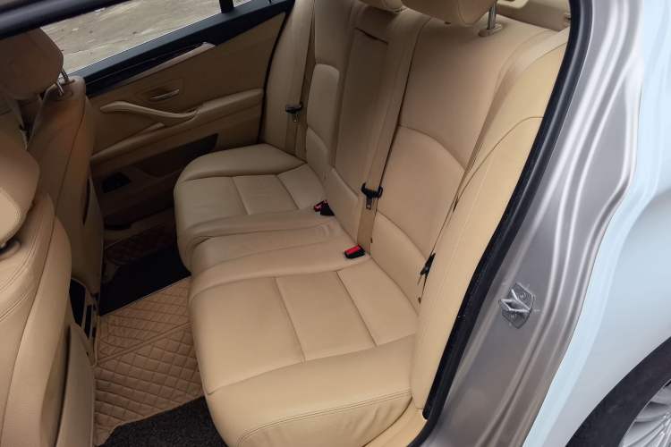 Used BMW 5 Series 2014 525Li Leading Model
