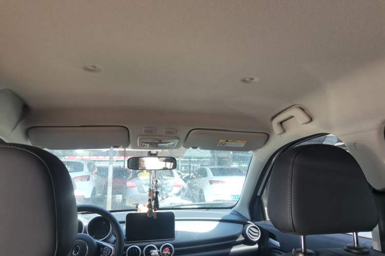 Used ORA Black Cat 2021 351 km Standard Version
