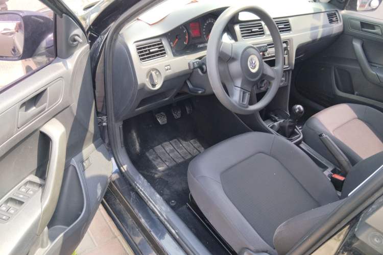 Used Volkswagen Santana 2015 1.4L Manual Fashion Edition
