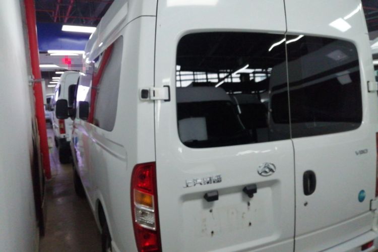 Used SAIC MAXUS Xintu V80 2021 2.0T Manual Classic Aoyuntong Short Wheelbase Mid-Roof 5/6-Seater
