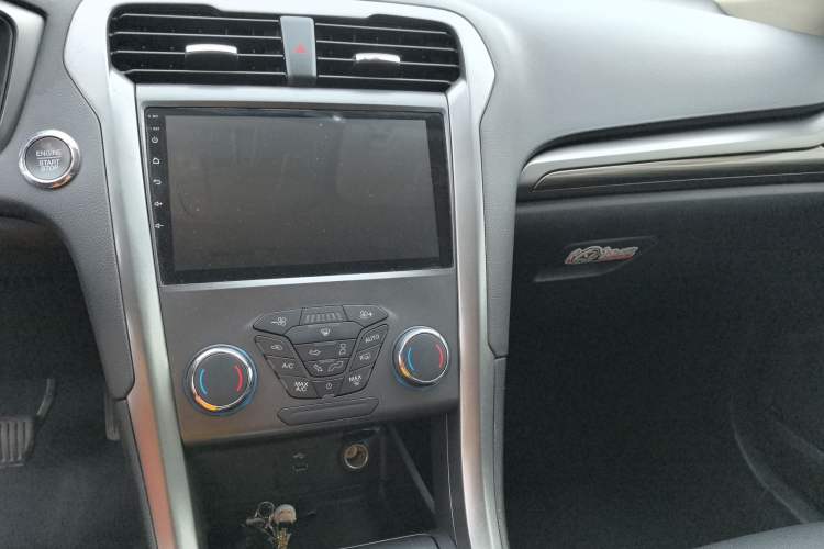 Used Ford Mondeo 2018 EcoBoost 200 Smart Control Fashion Model China VI Standard
