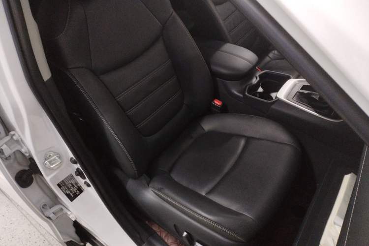 Used Toyota RAV4 2023 2.0L CVT Two-Wheel Drive Fashion Plus Edition
