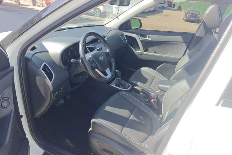 Used Hyundai ix25 2017 1.6L Automatic Smart Version
