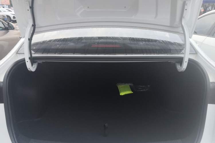 Used Roewe i5 2023 1.5L CVT Luxury Edition
