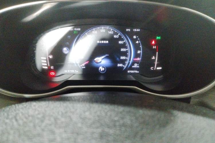 Used Geely Auto Emgrand X7 Sport 2018 1.8TD Automatic Two-Wheel Drive Smart Connect 4G Internet Edition
