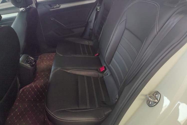 Used Volkswagen Lamando 2019 230TSI DSG Fashion Edition China VI
