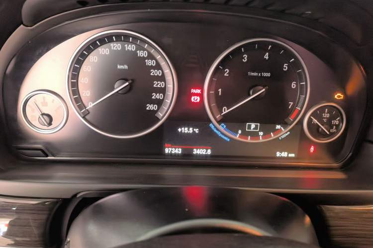 Used BMW 5 Series 2014 525Li Luxury Design Package
