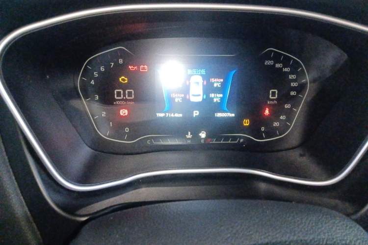 Used Geely Auto Vision X6 2019 1.4T CVT 4G Connected Luxury Version China V Standard
