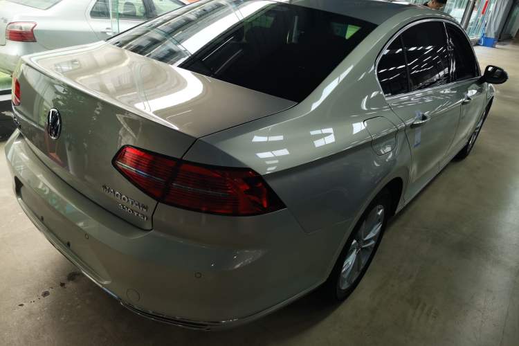 Used Volkswagen Magotan 2019 330TSI DSG Luxury Version China VI Standard
