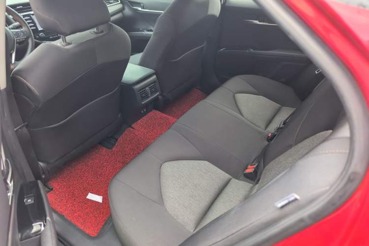 Used Toyota Camry 2018 2.0S FENGSHANG Edition
