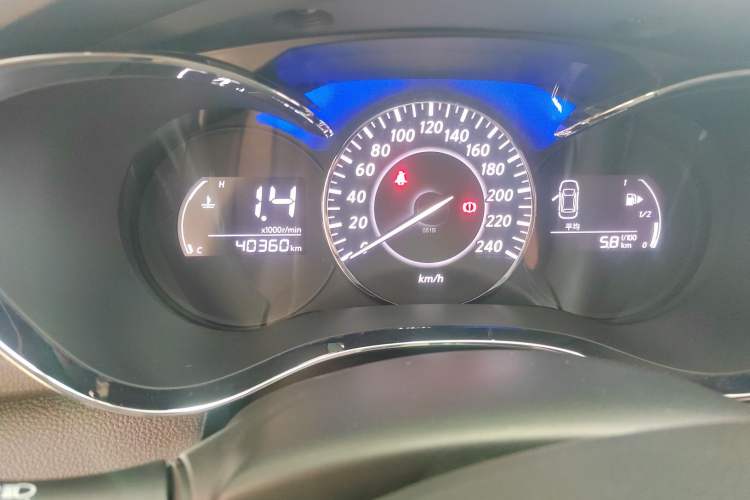 Used Venucia D60 2019 100 000 Glory 1.6L Entry Manual ChenShang Edition China VI
