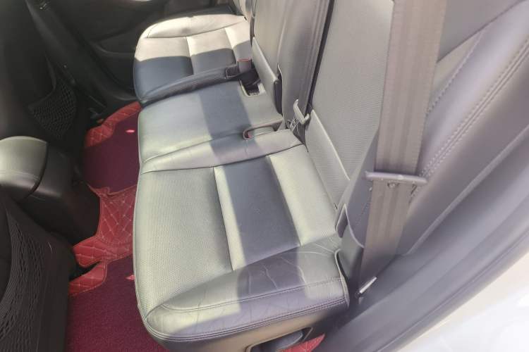 Used Hyundai Santa Fe 2015 2.0T Automatic Two-Wheel Drive Smart Version 5 Seats
