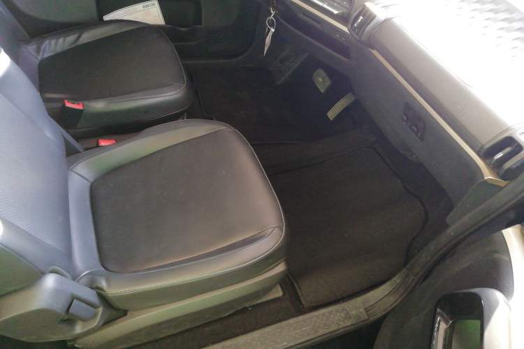 Used Baojun KiWi EV 2022 Designer Lite Edition Lithium Iron Phosphate
