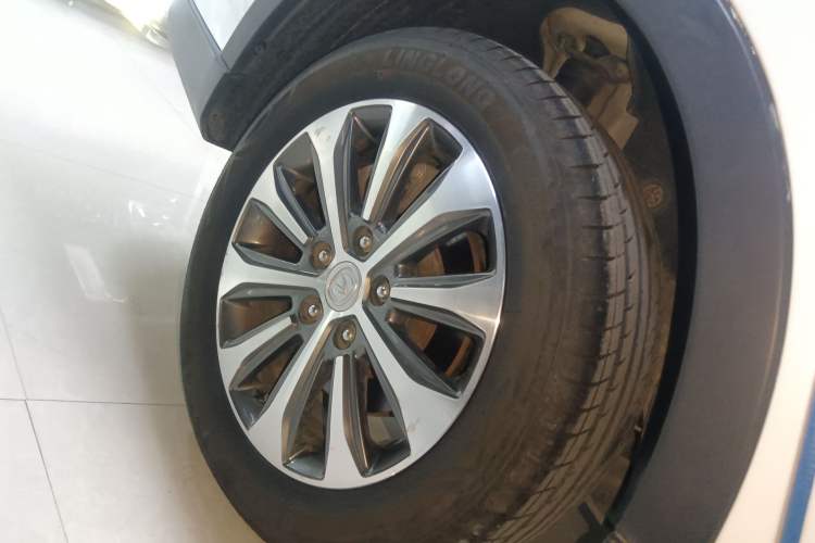 Used Changan Lingxuan 2017 1.6L Manual Happiness Edition
